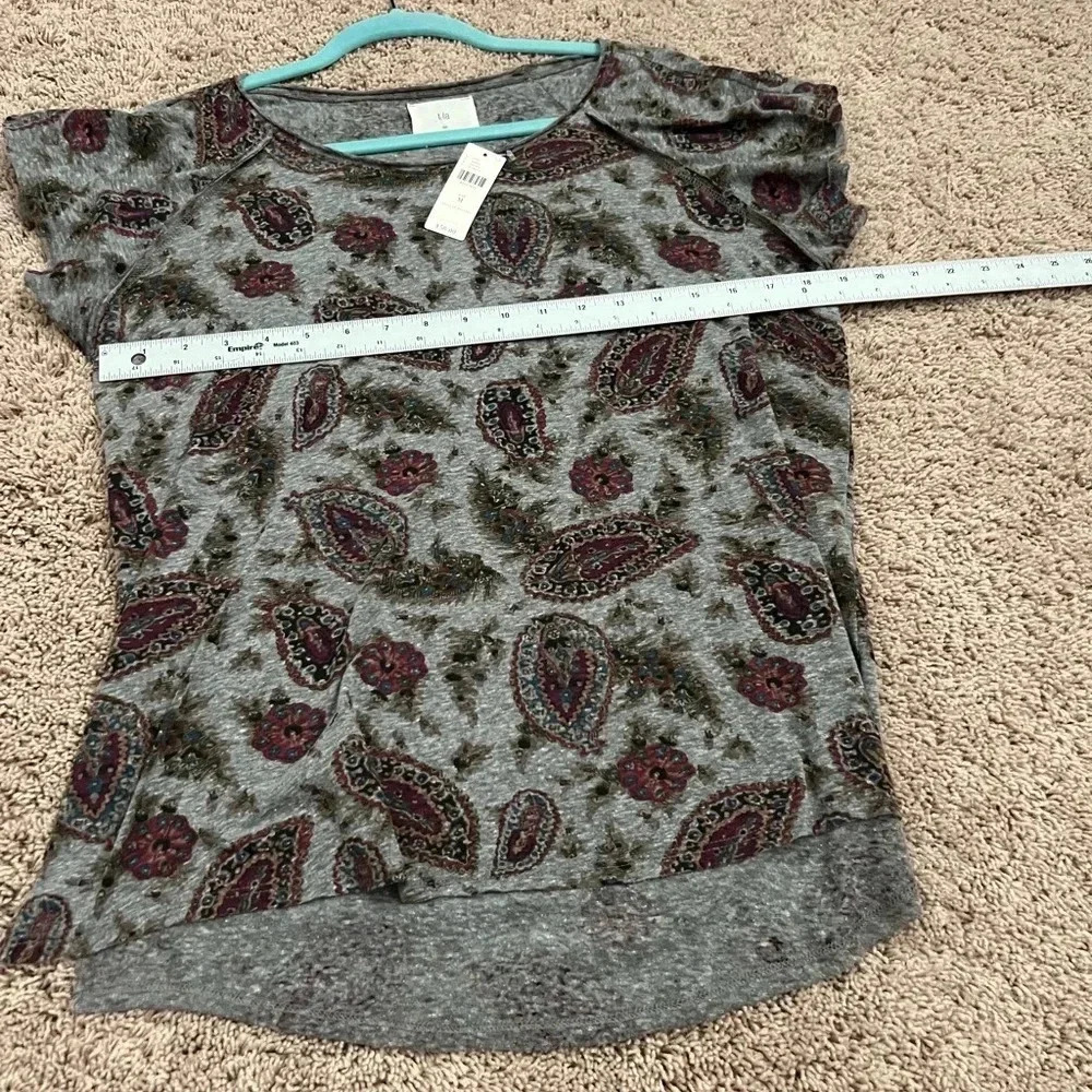 NWT new Anthropologie T.LA paisley flutter tee gray red medium top shirt - Picture 14 of 14